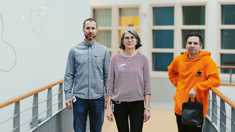 Matematiklärarna Rasmus Brugge, Monika Westerlund och Andreas Vinaccia hoppas att Fredrika Bremergymnasiet ska bli en arena för praktiknära forskning. 